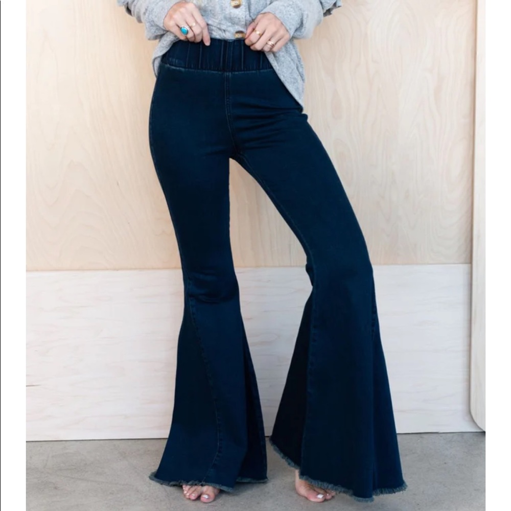 Super Flare Bell Bottom Dark Wash Pull-On Jeans Back Pockets & Raw Edge Hem (XL) - Picture 4 of 10